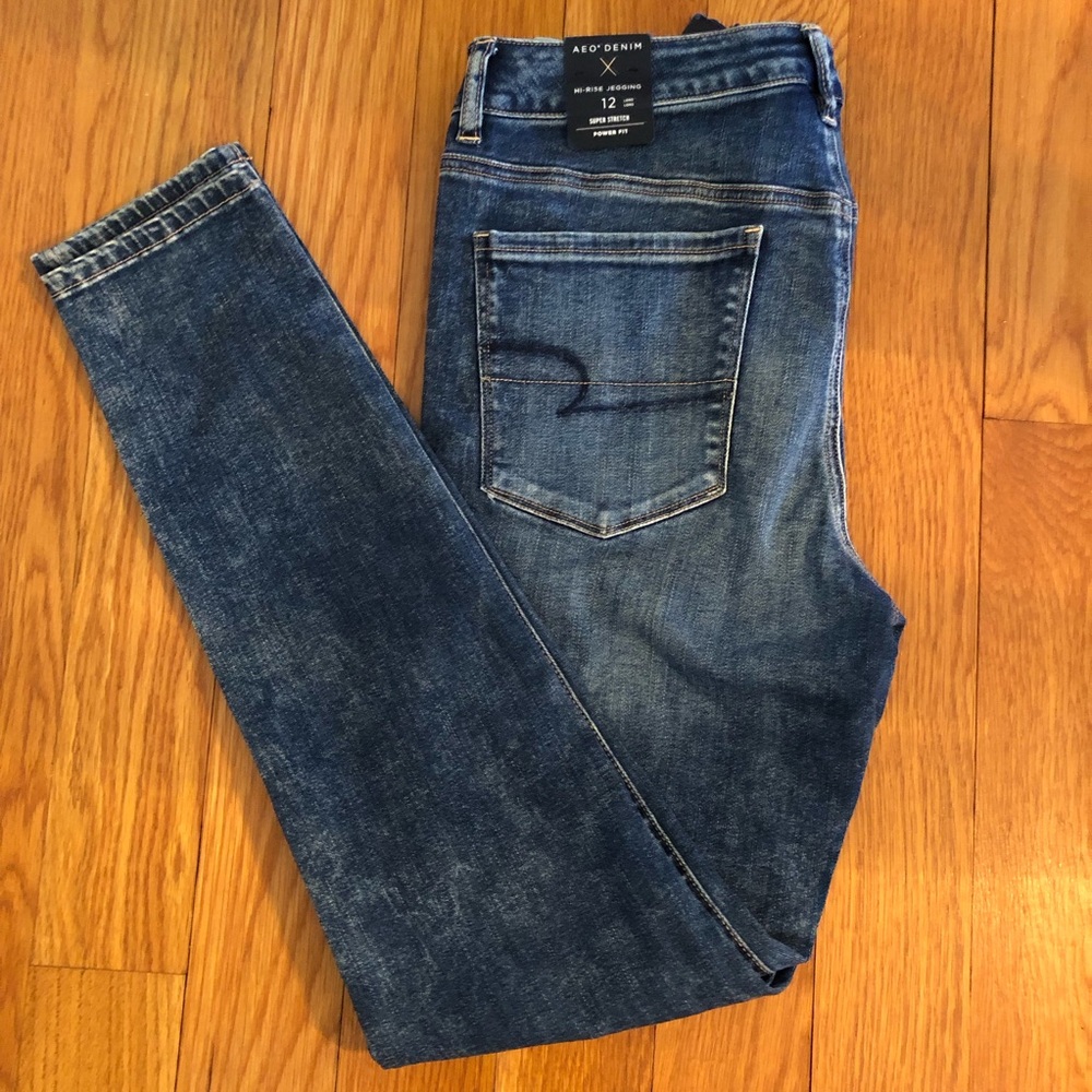 NWT American Eagle Outfitters Blue Jeggings with Skinny Fit